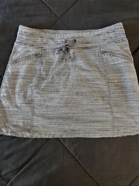 Athleta Athletic Women's Striped Drawstring Skirt with Built In Shorts - Small